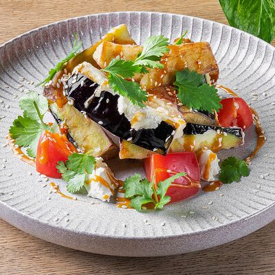 Хрустящие баклажаны с помидорами в Blackberry по цене 420 ₽