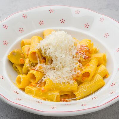 Паста с цыпленком и чоризов Август бистро по цене 740 ₽