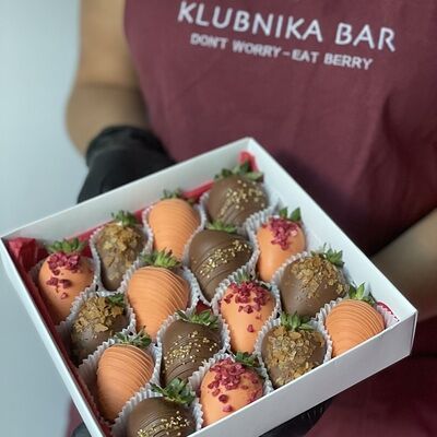 Клубника в шоколаде осенний фестиваль 16 ягод в Klubnika Bar по цене 1899