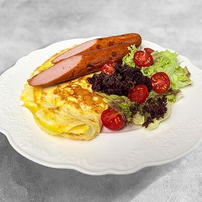 Омлет с сыром и сосиской в MaMa Mia по цене 413 ₽