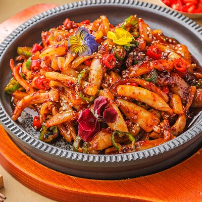 Кальмар в остром соусев Рисарт по цене 760 ₽