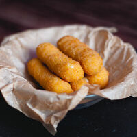 Сыр жареный в Oscar Beef