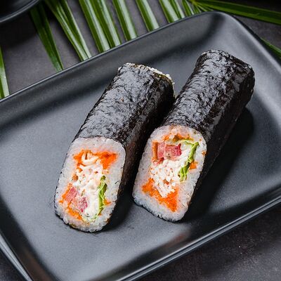 Стрит-ролл с крабом в Рыба закусывала по цене 429 ₽