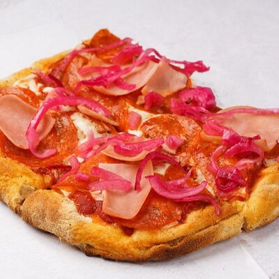 Пицца студенческая ветчина-колбаски в Pizzatta по цене 225 ₽