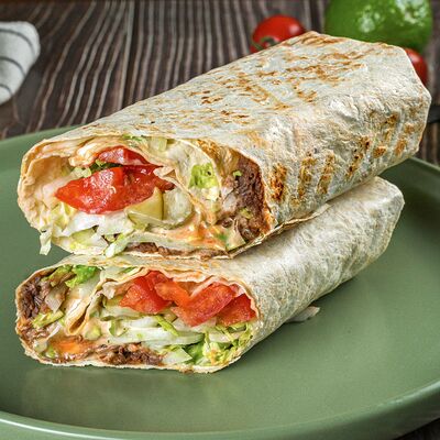 Ролл с рваной свининой в Солянка Крафт Бар по цене 550 ₽