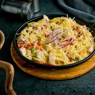 Сковорода со свининой в Белый Аист по цене 610 ₽