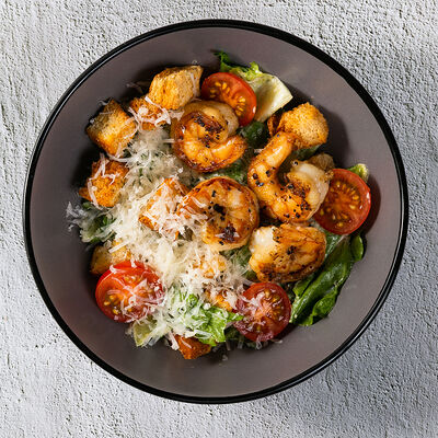 Цезарь с креветками в Гриль-паб ЕрмолаевЪ по цене 685 ₽