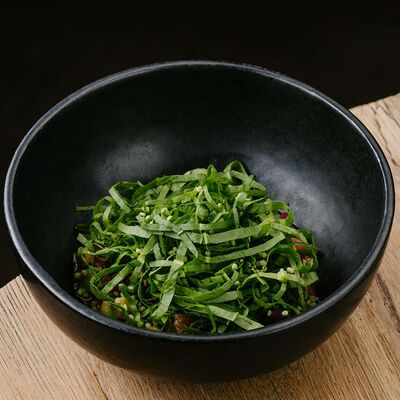 Севиче из тунца с авокадо и шисо в Джимми Чу по цене 920 ₽