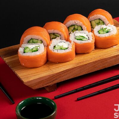 Филадельфия с авокадо в Jan Sushi по цене 3400 ₸