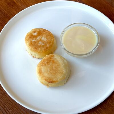 Сырники со сгущенкойв Мокко по цене 350 ₽