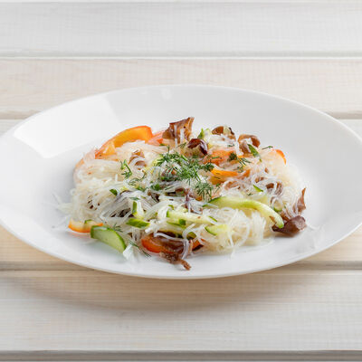 Салат Овощной с фунчозой в Baikallove по цене 190 ₽