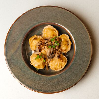 Мясные пельмени с трюфельным кремом в Ангария по цене 577 ₽