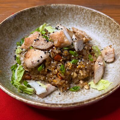 Жареный рис с цыпленком и овощами в Гастробар DOM по цене 450