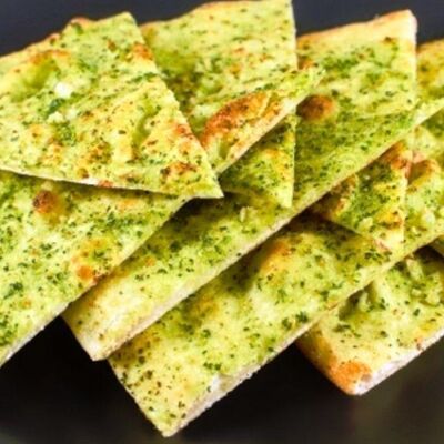 Фокачча с соусом песто в Гастробар Феллини по цене 200 ₽