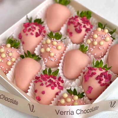 Клубника в шоколаде Rose S в Verria Chocolate - клубника в шоколаде по цене 1990 ₽