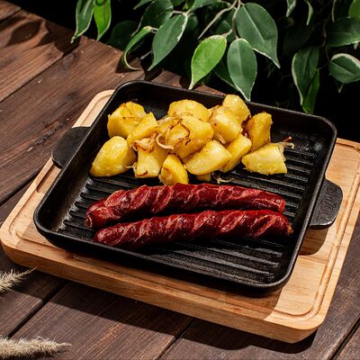 Сосиски Баварские с жареным картофелем в Грин по цене 550 ₽