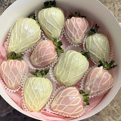 Клубника в шоколаде cc в Allowberry по цене 4400 ₽