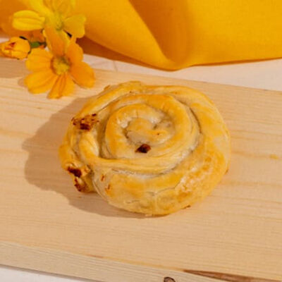 Бурек с картошкой и грибами в Пекарня Буханка по цене 115 ₽