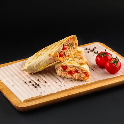 Шаурма с куриным шашлыком в Мясоед - пицца и гриль по цене 395 ₽