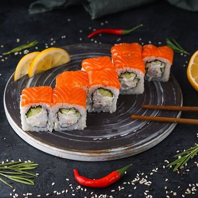 Ролл Филадельфия с креветкой в SUSHIBOX по цене 579 ₽