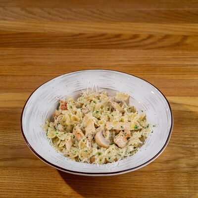 Курица и грибы в Хосперкафе бульвар по цене 790 ₽