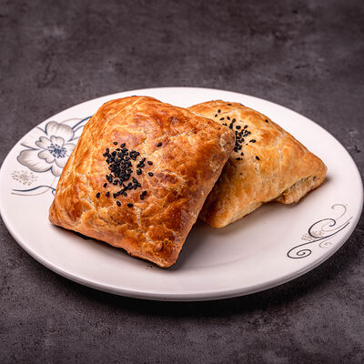 Самса с говядиной в ЧАЙХАНА ENJOY PLOV по цене 200 ₽