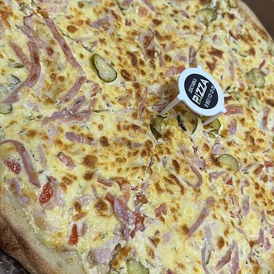 Пицца Карбонара в Pizza life по цене 550 ₽