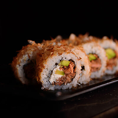 Ролл Бонито в La Kitsune по цене 580 ₽