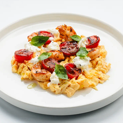 Скрэмбл с креветками и страчетеллой в Причал по цене 640 ₽