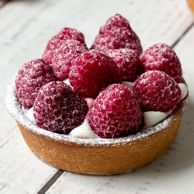 Ягодная тарталетка с малиной в Blanche по цене 385 ₽