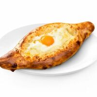 Хачапури по-аджарски в Кафе нут