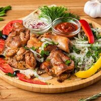 Шашлык из куриного бедра в ГАСТРОБАР LESOK