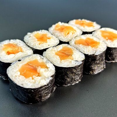 Маки с лососем в БЭНГ УЛИЧНАЯ ЕДА СЕВЕР по цене 249 ₽