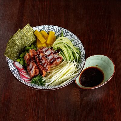 Боул с курицей в Pho'n'Roll по цене 610 ₽