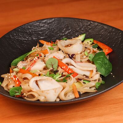 Удон с филе кальмара в Тот самый бар по цене 520 ₽