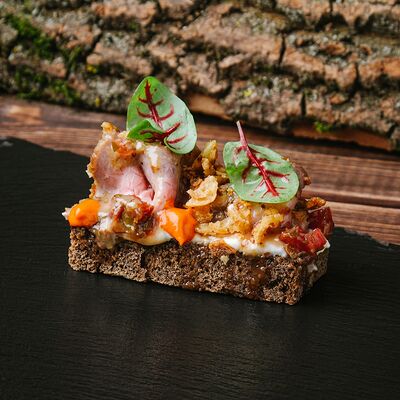 Брускетта с ростбифом в Паб 357 по цене 290 ₽