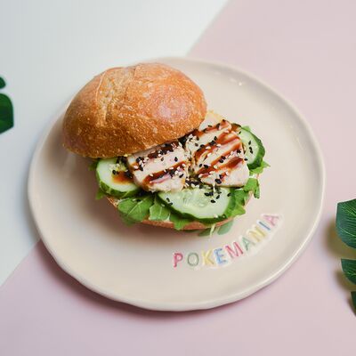 Австрийский завтрак с куриной грудкой су-вид и гуакамоле в Pokemania по цене 559 ₽