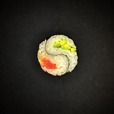 Инь-янь тунецв Пицца Семейная точка по цене 275 ₽