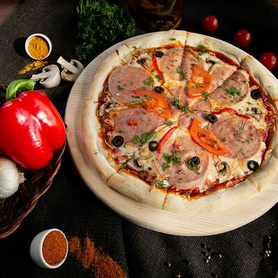 Пицца с ветчиной (32 см) в Pizza Milano по цене 850 ₽