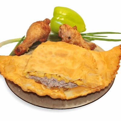 Чебурек Хрущёвский с курицей в ЧебуречнаяСССР по цене 320 ₽