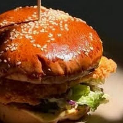 Бургер Сырное Путешествие в Твоя удача по цене 487 ₽