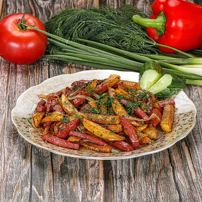 Колбаса с картофелем фри в Чайхана Мадина по цене 464 ₽