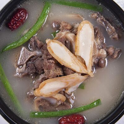 Суп с говяжьими хвостами в Soju по цене 990 ₽