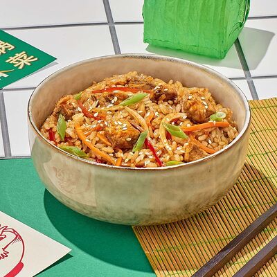 Рис с курицей терияки в Dostaевский по цене 401 ₽