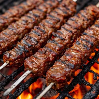 Люля-кебаб на углях из сочного мяса двух сортов Говядина-баранина в НАР по цене 869 ₽