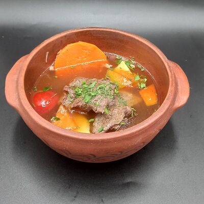 Суп Шурпа с говядиной в Чебуречница по цене 600 ₽