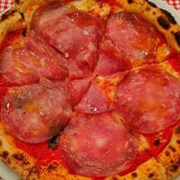 Пицца Салями в Osteria Gini