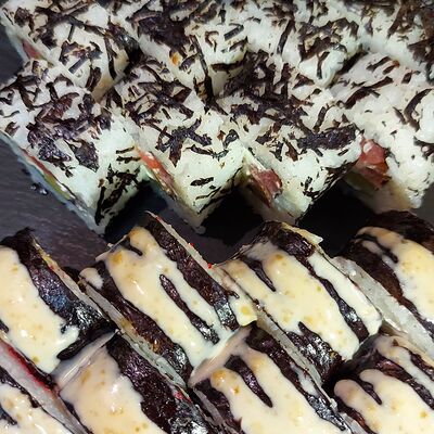 Black and White в Марсель по цене 875 ₽