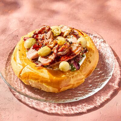 Шаньга с уткой, крыжовником и луком на углях в KITCHEN по цене 430 ₽