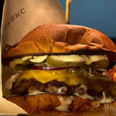 Бургер Сырное Ранчо в #BEEFштекс по цене 650 ₽